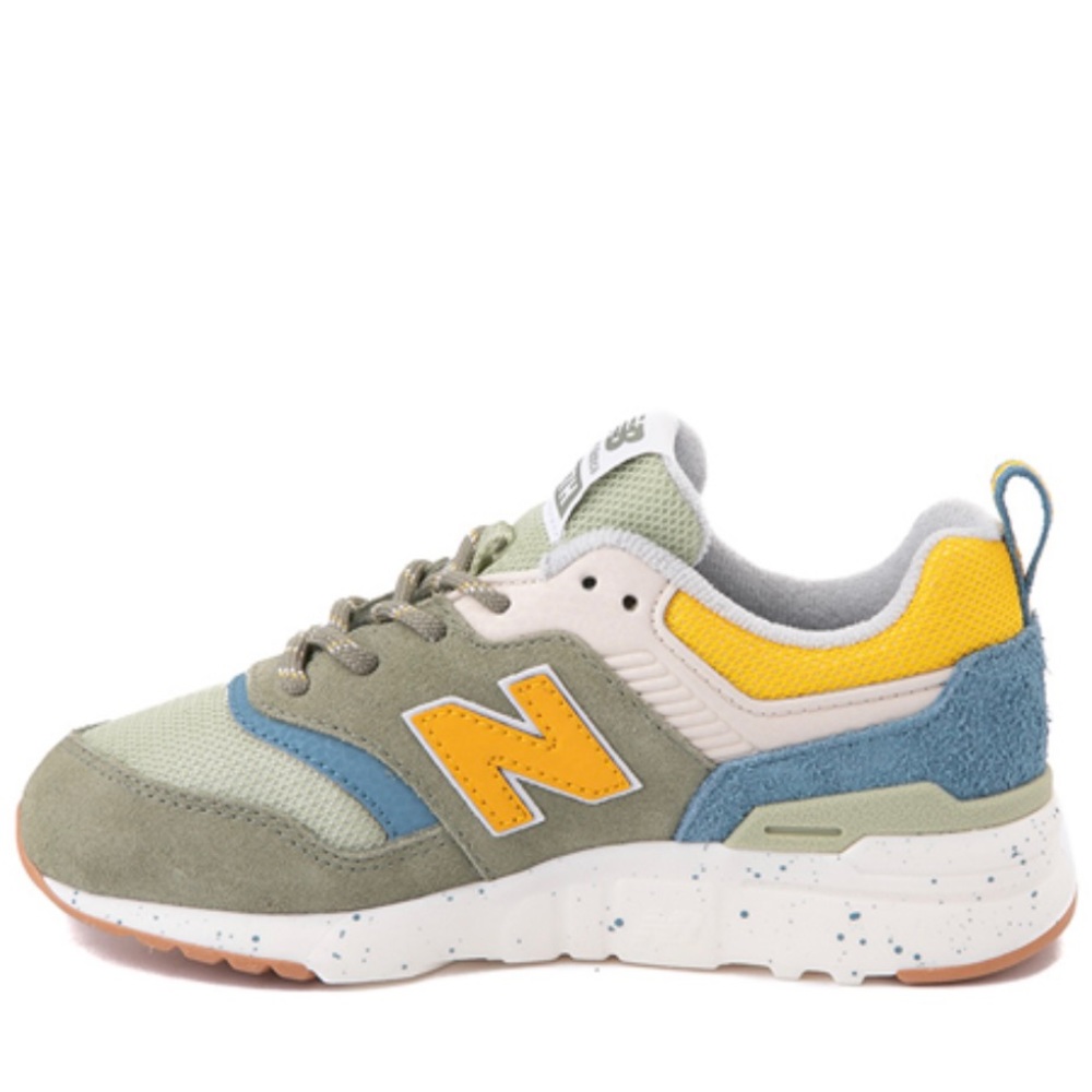 The New Balance 997H Athletic Shoe